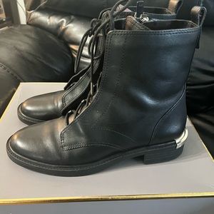 LOUISE ET CIE - Tess Lace Up Boot Size 9M